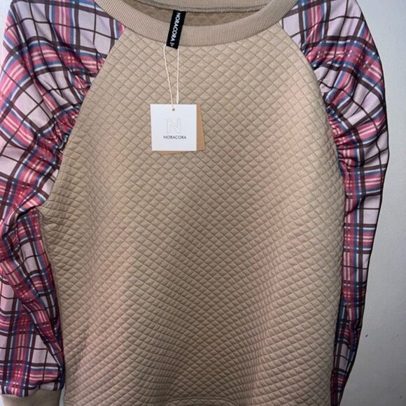 Quilted Beige Sweatshirt With Plaid Sleeves By Noracora - Picture 1 of 9